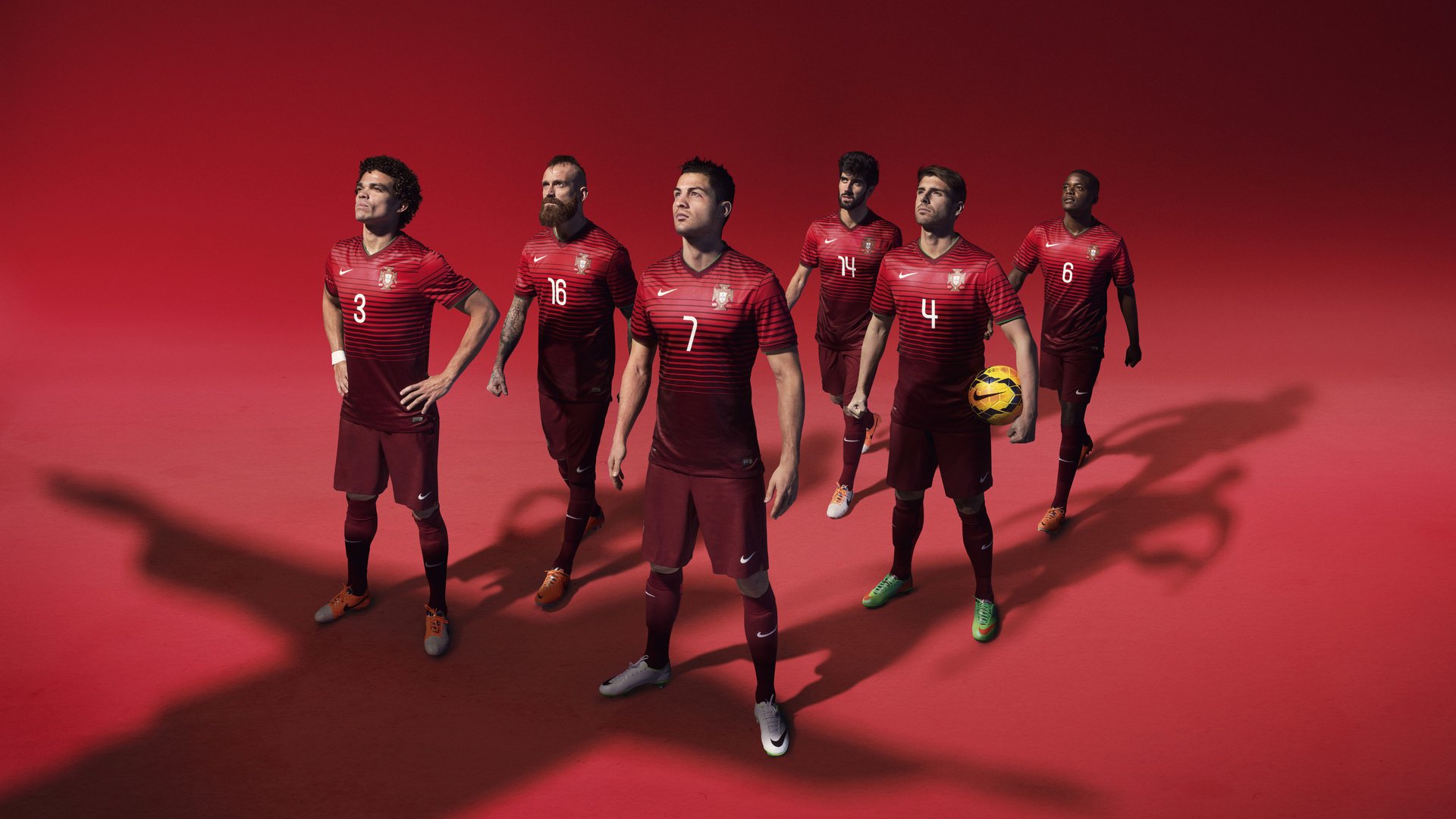 水球淘汰战突尼斯女队顽强应战，突尼斯女子篮球比赛