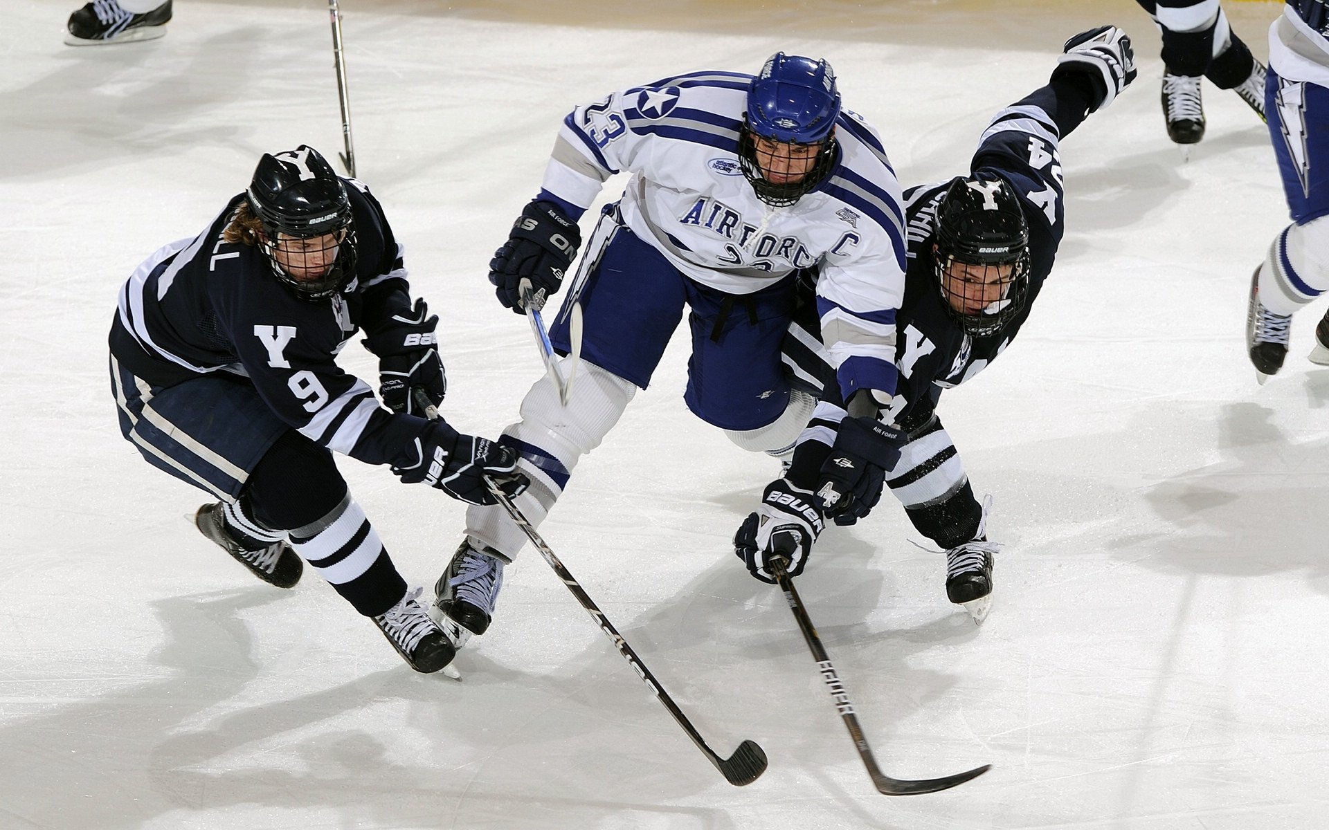 爱体育娱乐入口-达里尔·基：在面对强敌时，他总能站出来为全黑队稳定局势，达里尔技巧
